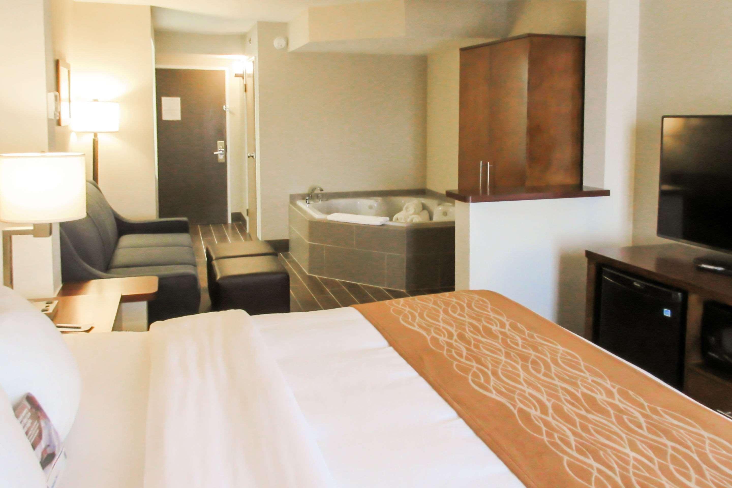 Comfort Inn & Suites Wilkes Barre - Arena Buitenkant foto