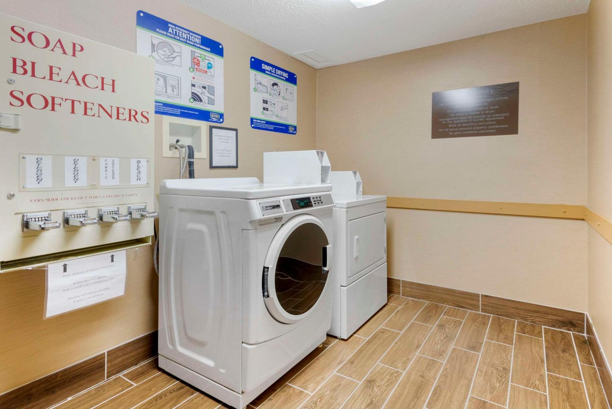 Comfort Inn & Suites Wilkes Barre - Arena Buitenkant foto